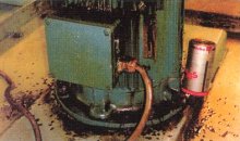 自動グリス・オイル給油器使用例（モーター）